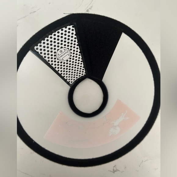Adjustable Pet Recovery Cone - XS (Under 10 Pounds) - NWT - Picture 3 of 4